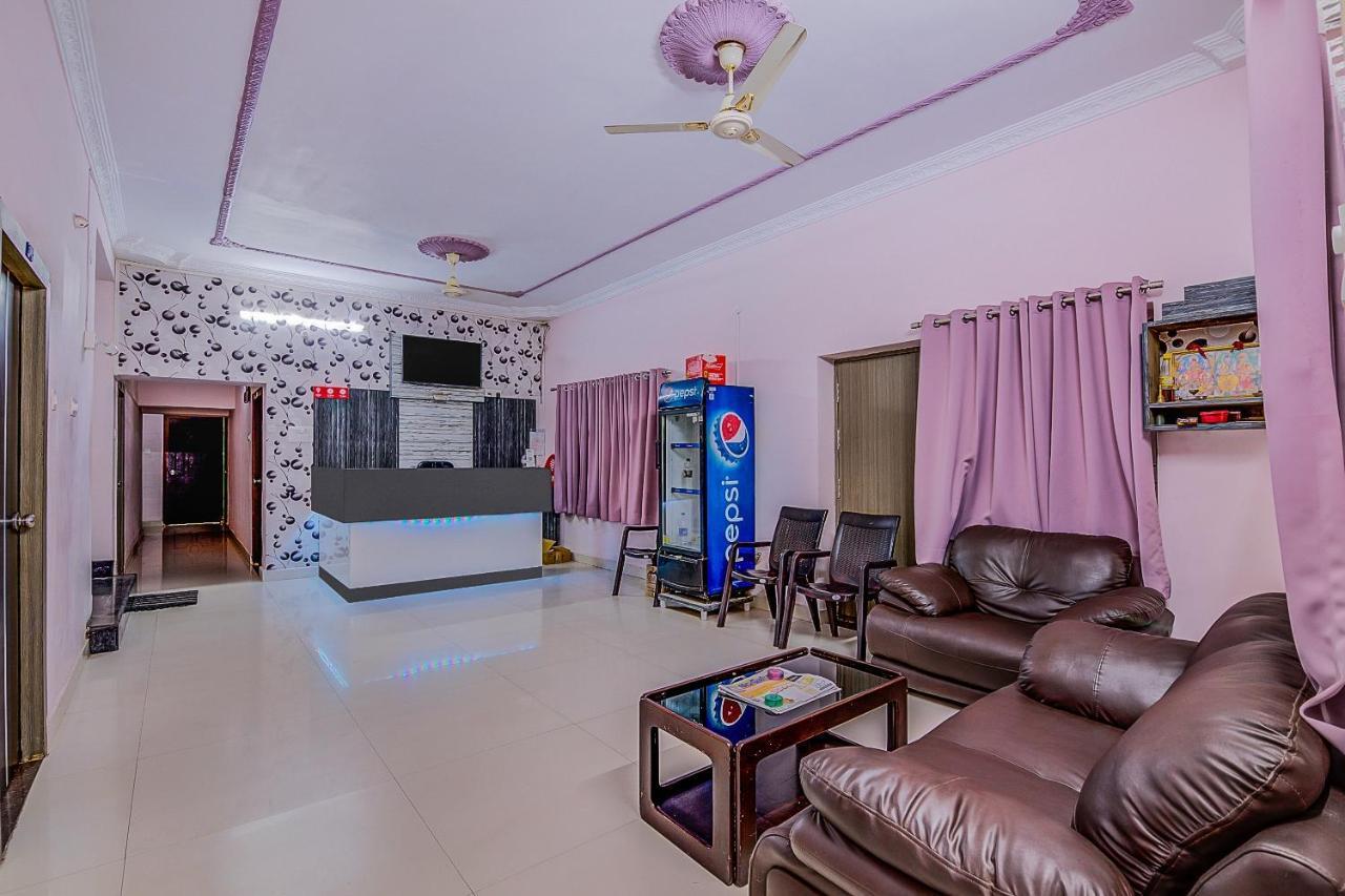Oyo 8929 Stay Siddhartha Residency Jalaripeta Exterior foto